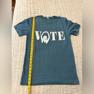 Taylor Swift Vote T-Shirt Sz Small